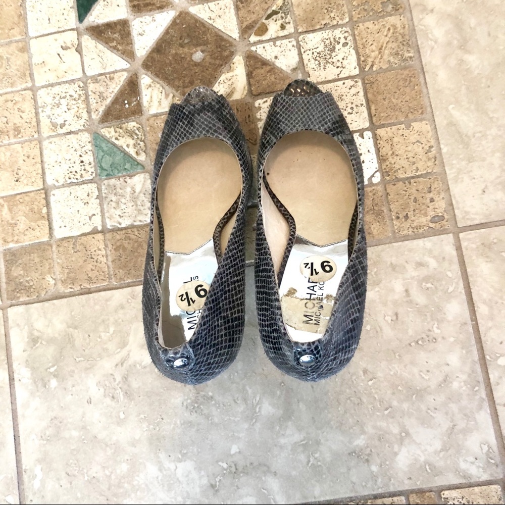 Michael Michael Kors Python Peep Toe Pump Sz 9.5! - image 8